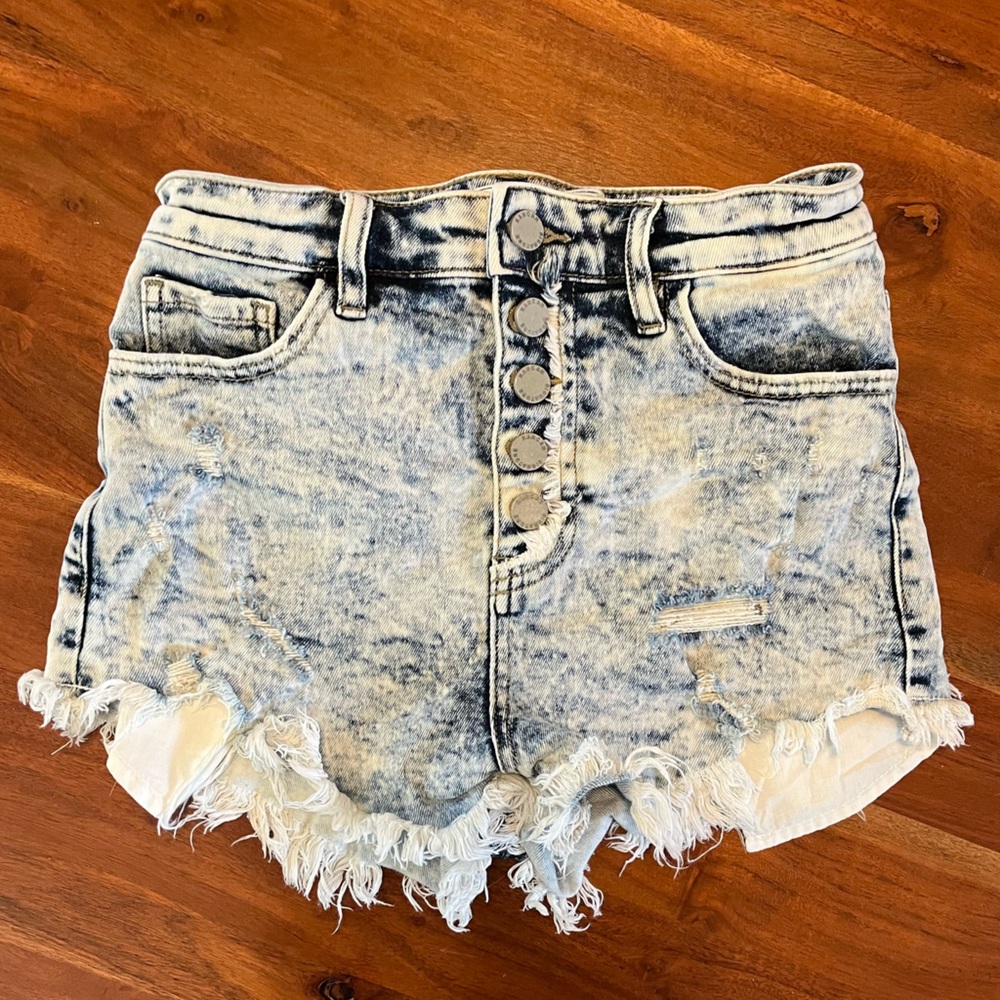 KanCan Signature Denim Shorts Size 27